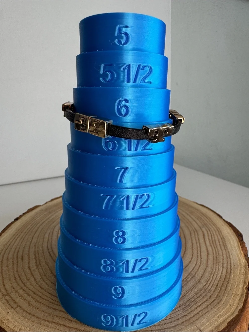 Tory Burch Serif-T Leather Single Wrap Stackable Bracelet